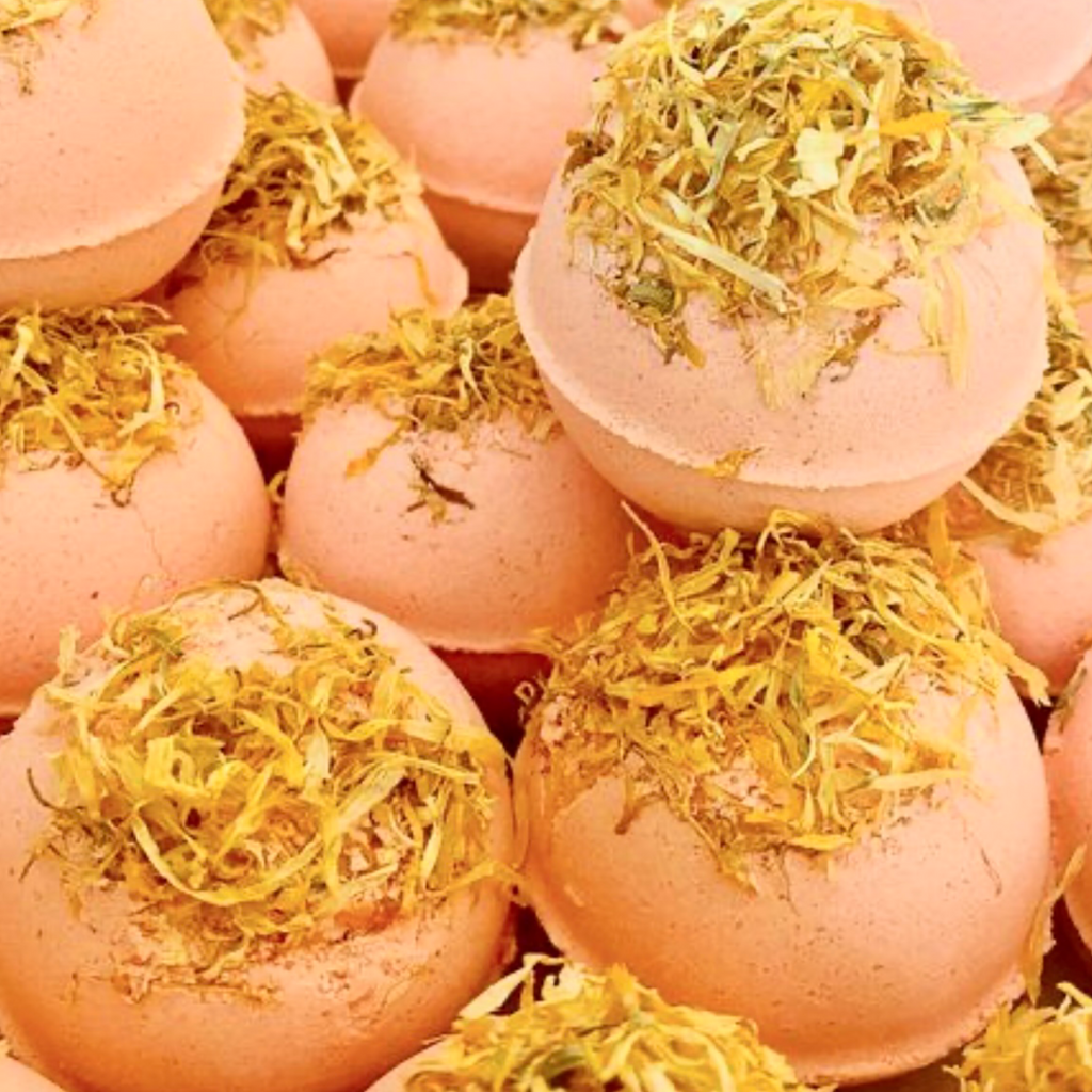 Essential oil Bath Bomb - Cedarwood & Mandarin 100% paraben free 